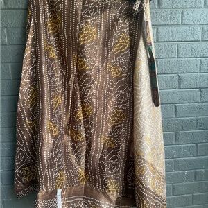 Elegant Brown and Yellow Maxi Skirt